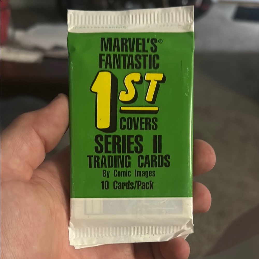 Marvel Green and White Trading Cards Pack 6 packs!